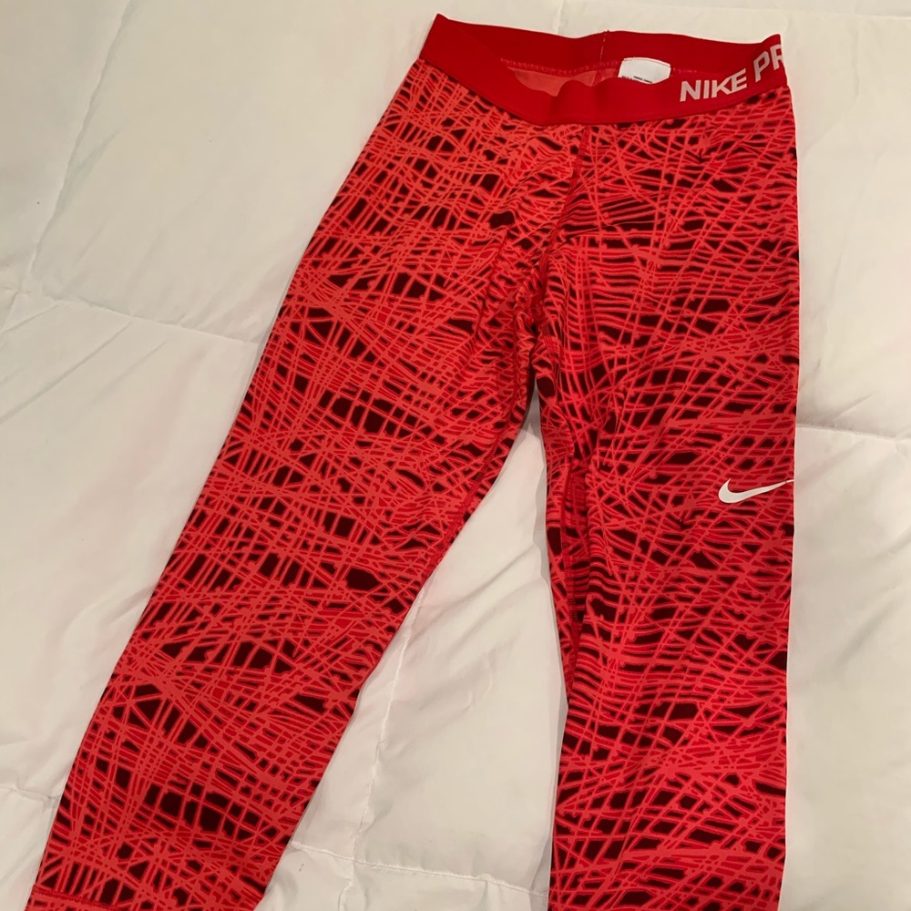 Nike pro cropped dry fit pants